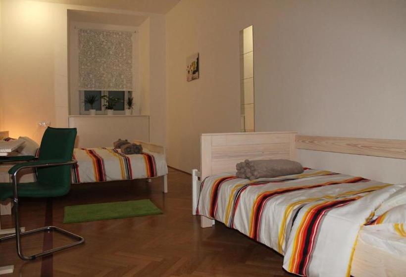 پانسیون Anna House