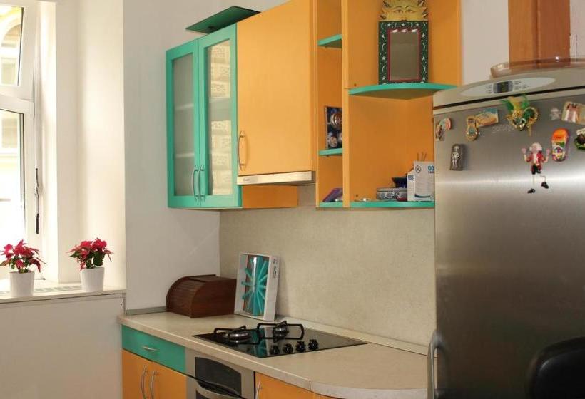 پانسیون Anna House