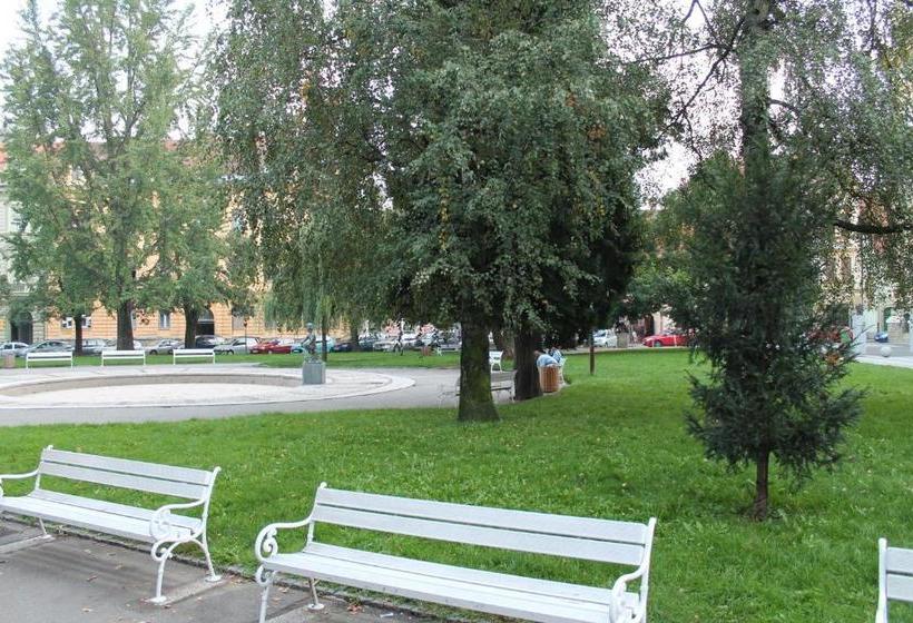 پانسیون Anna House