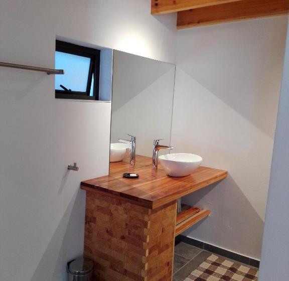 پانسیون Badger's Lodge