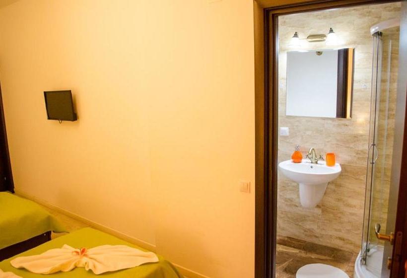 پانسیون City Lux Villa