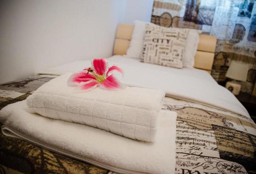 پانسیون City Lux Villa