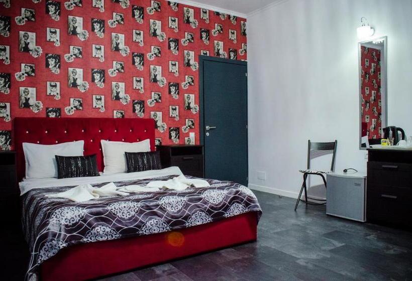 پانسیون City Lux Villa