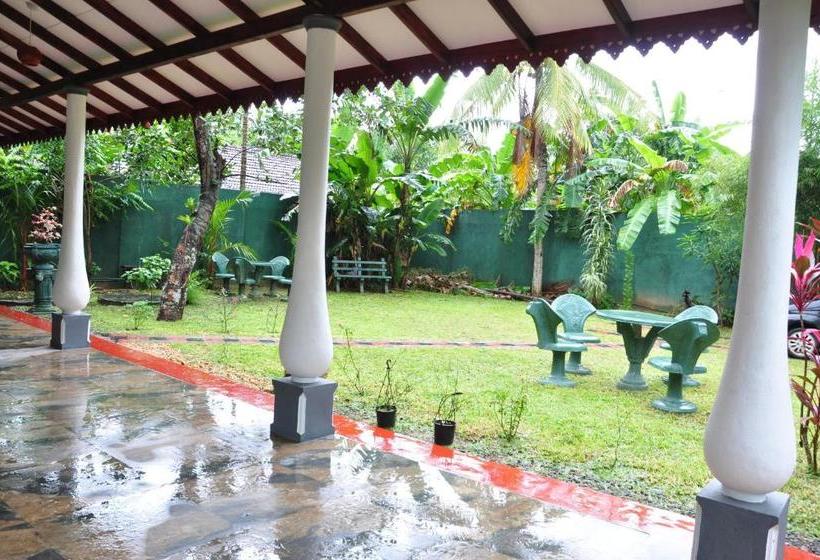 ペンション Guest House Basilea