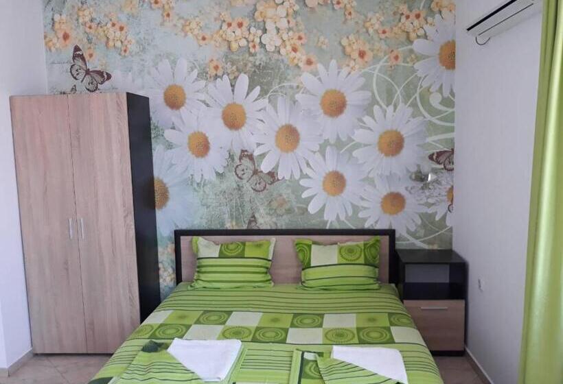 Пансион Guest House Yanina