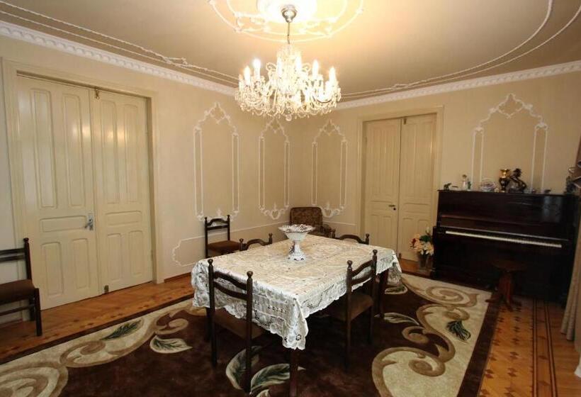 بنسيون Guesthouse Goliati