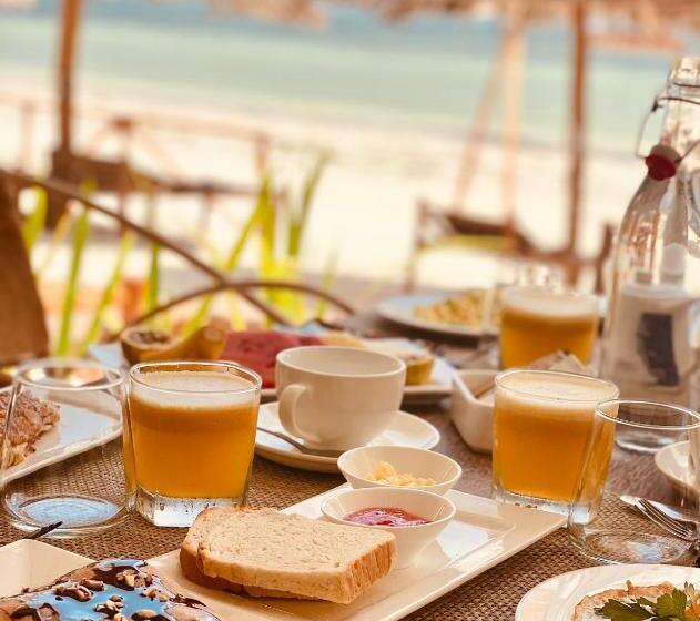 Пансион Helwas Zanzibar Beach