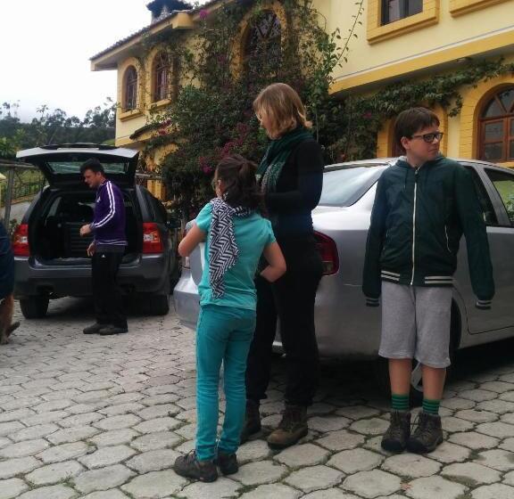 پانسیون Hostal Curiñan