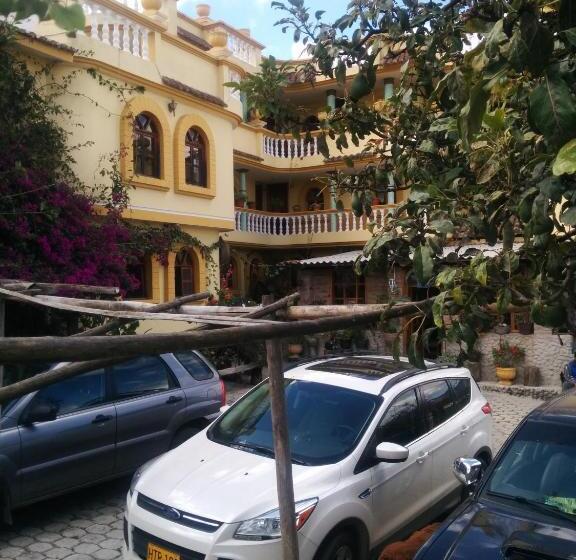 پانسیون Hostal Curiñan