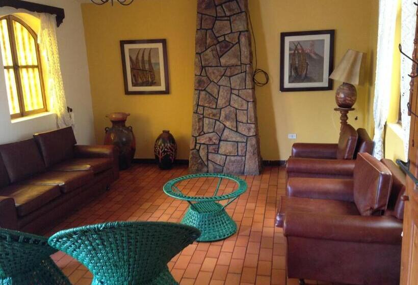 펜션 Huanchaco Hostal