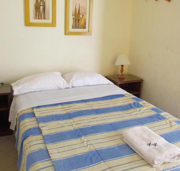 펜션 Huanchaco Hostal