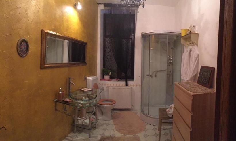 膳宿费 Il Piccolo Castello Busteni