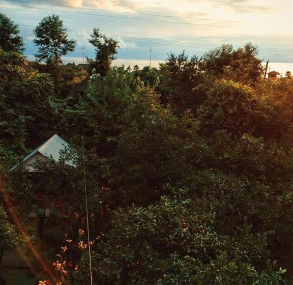 پانسیون Kvariati Grand Guest House