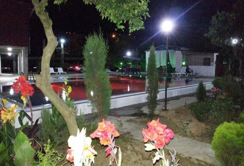 پانسیون Kvariati Grand Guest House