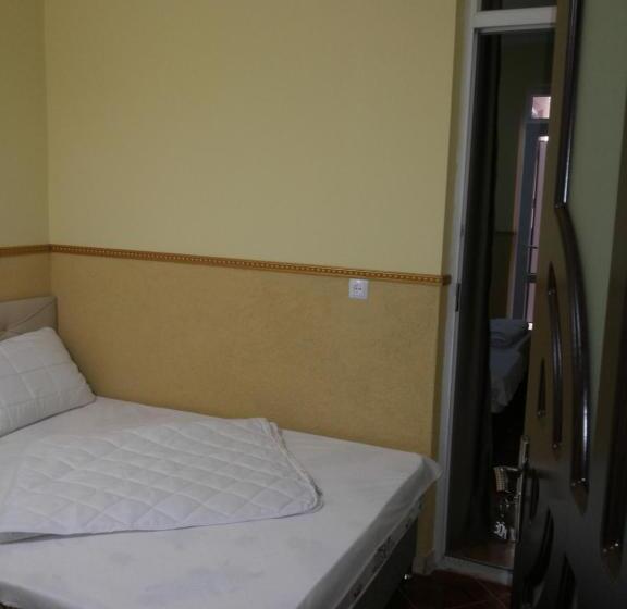 پانسیون Kvariati Grand Guest House