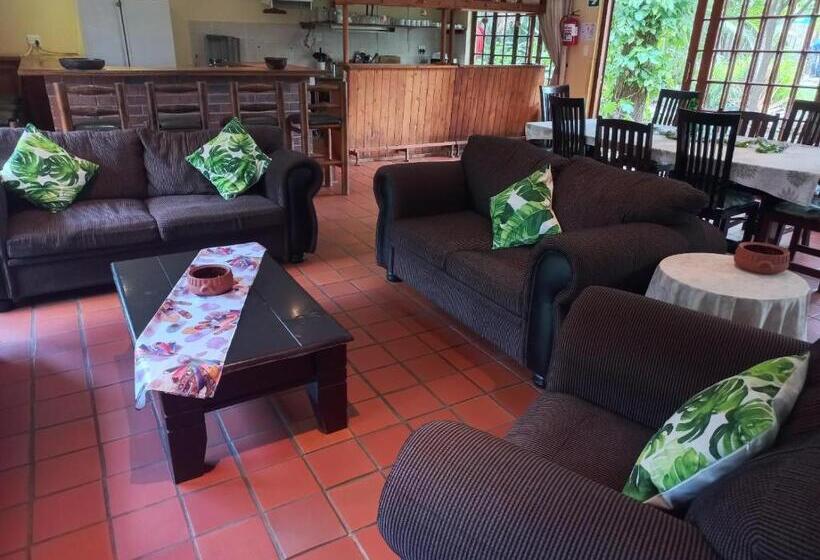 פנסיון Marula Gardens