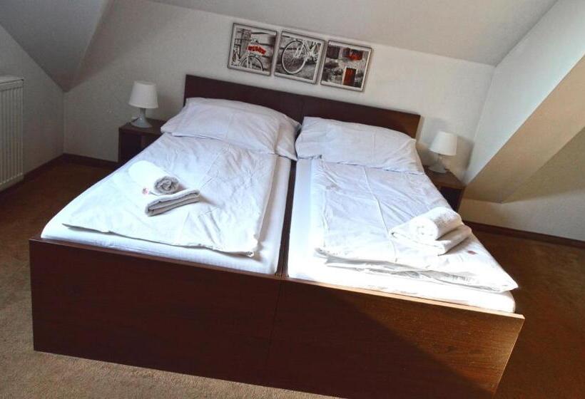 פנסיון Penzion Batovka U Hoffera