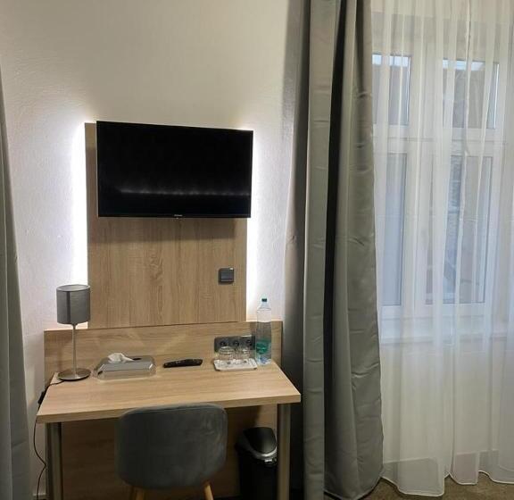 بنسيون Penzion Ema B&b