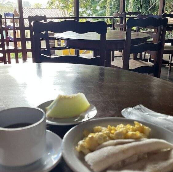 ペンション Pousada La Maison Du Baron