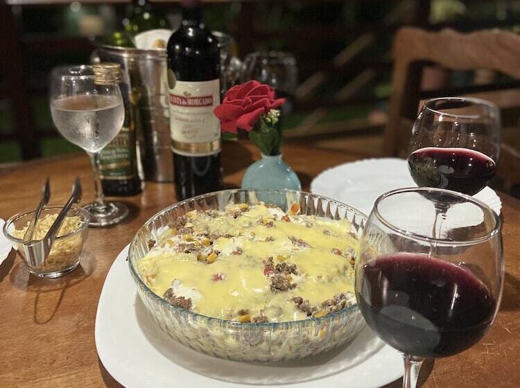 ペンション Pousada La Maison Du Baron