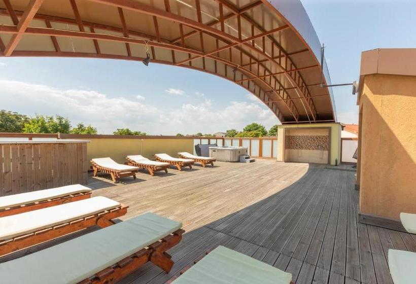 بنسيون Rosiem House