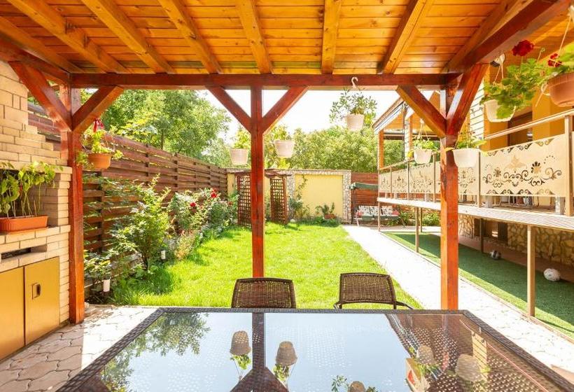 بنسيون Rosiem House