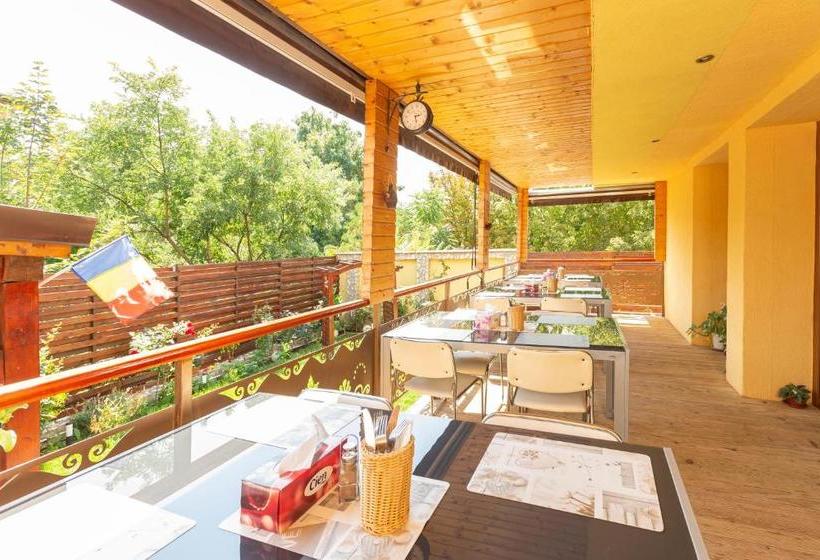 بنسيون Rosiem House