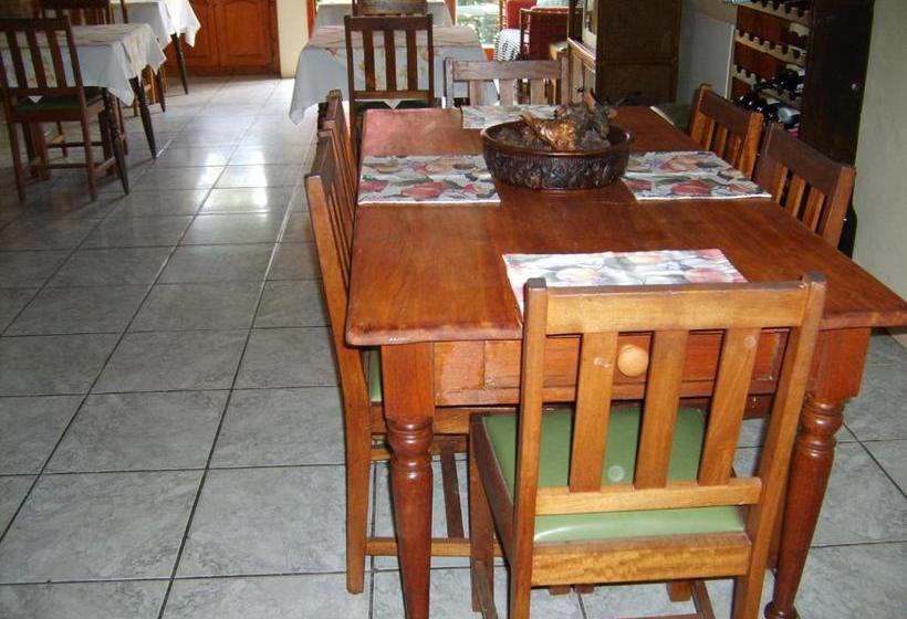 بنسيون Sir Lambert S Guesthouse