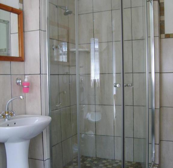 بنسيون Sir Lambert S Guesthouse