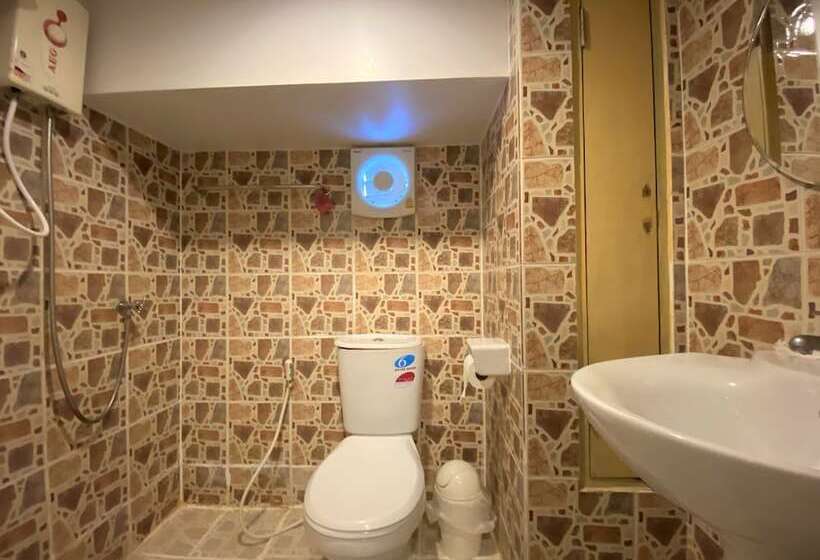 پانسیون Som Guesthouse