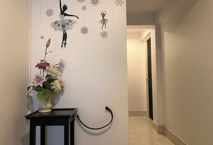 پانسیون Som Guesthouse