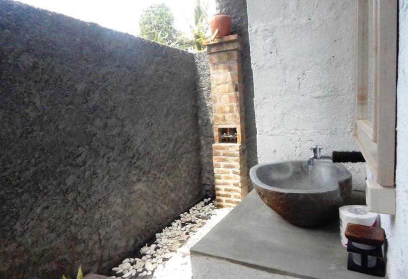 פנסיון Sudi Guest House