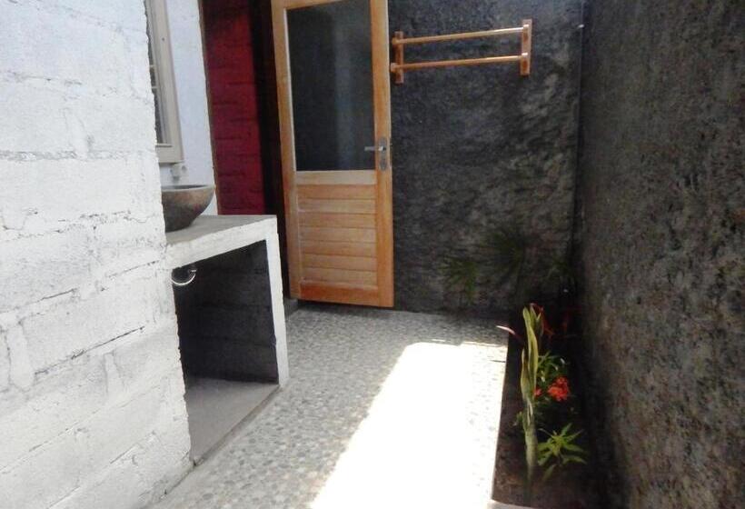 פנסיון Sudi Guest House