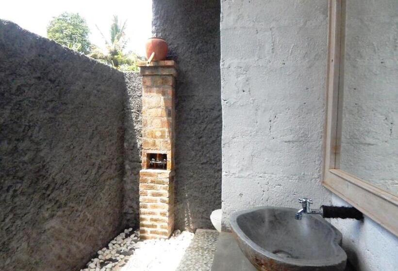 פנסיון Sudi Guest House