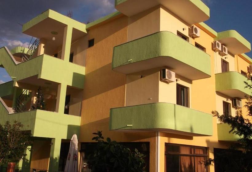 ペンション Tani's Guesthouse