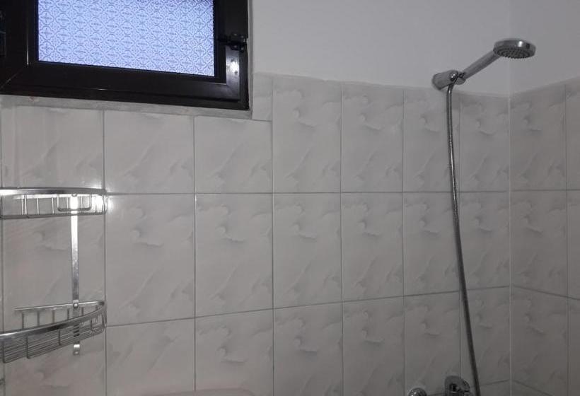 ペンション Tani's Guesthouse