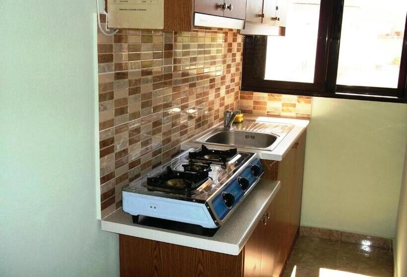 ペンション Tani's Guesthouse