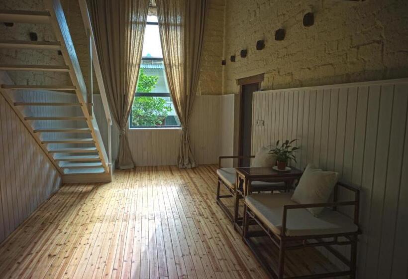 Пансион Zen Box House