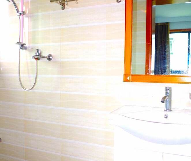 بنسيون Zhujiajian Time To Inn