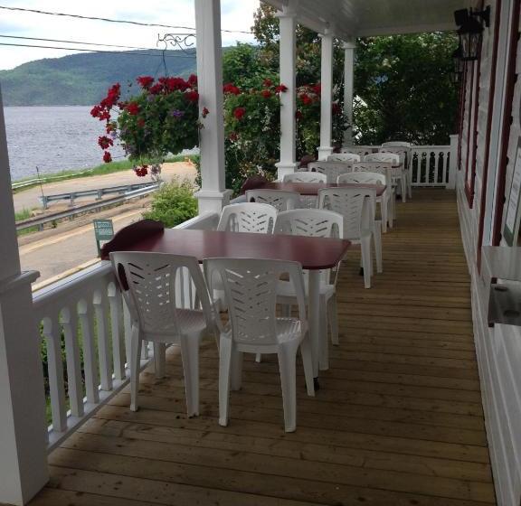 Общежитие Auberge La Fjordelaise & La Rosalie