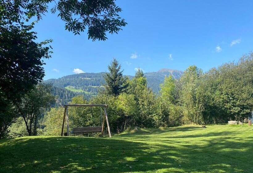 הוסטל Pension Gasthof Arriach