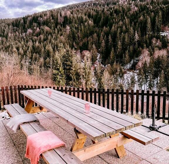 הוסטל Pension Gasthof Arriach