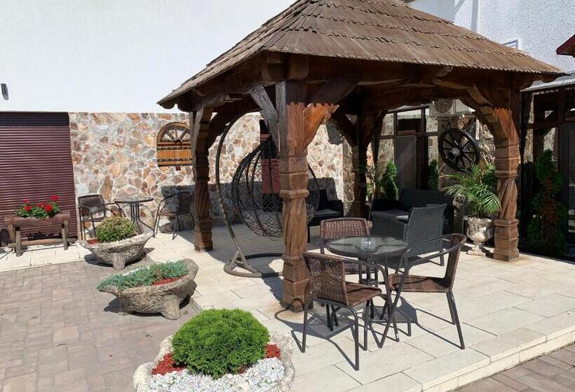 هاستل Hanu Lui Gica Spa