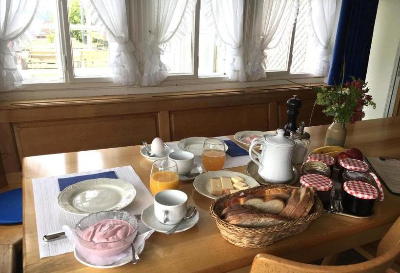 ユースホステル Hirschen Wald Gasthaus & Bäckerei