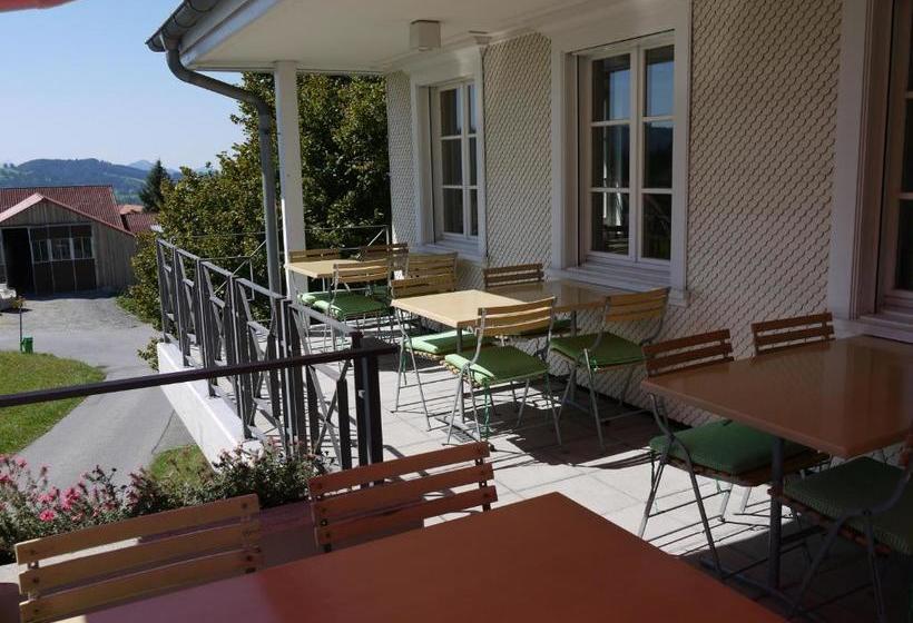 ユースホステル Hirschen Wald Gasthaus & Bäckerei