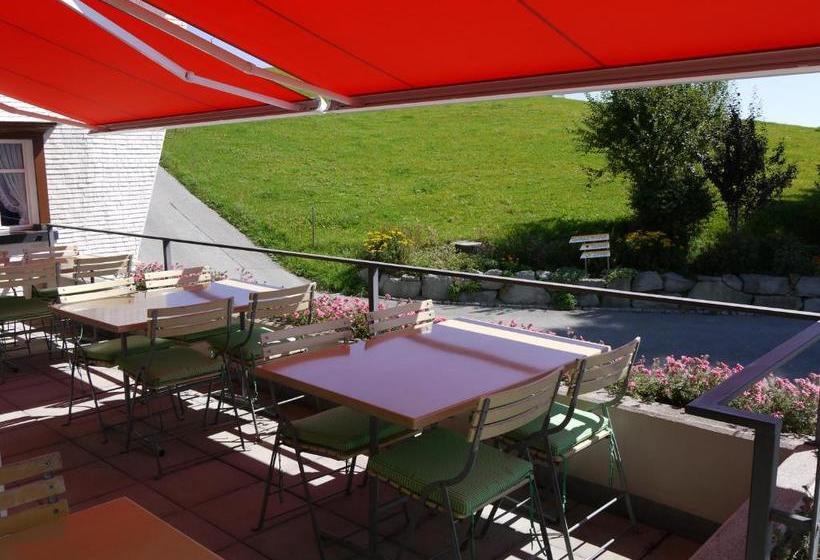 ユースホステル Hirschen Wald Gasthaus & Bäckerei