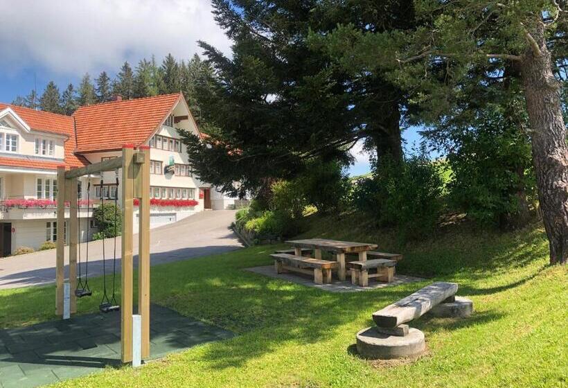 ユースホステル Hirschen Wald Gasthaus & Bäckerei