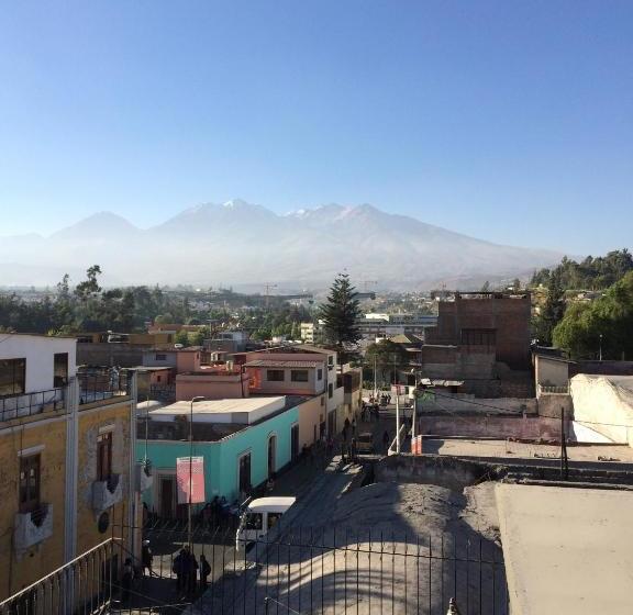 ユースホステル Bubamara Bolivar