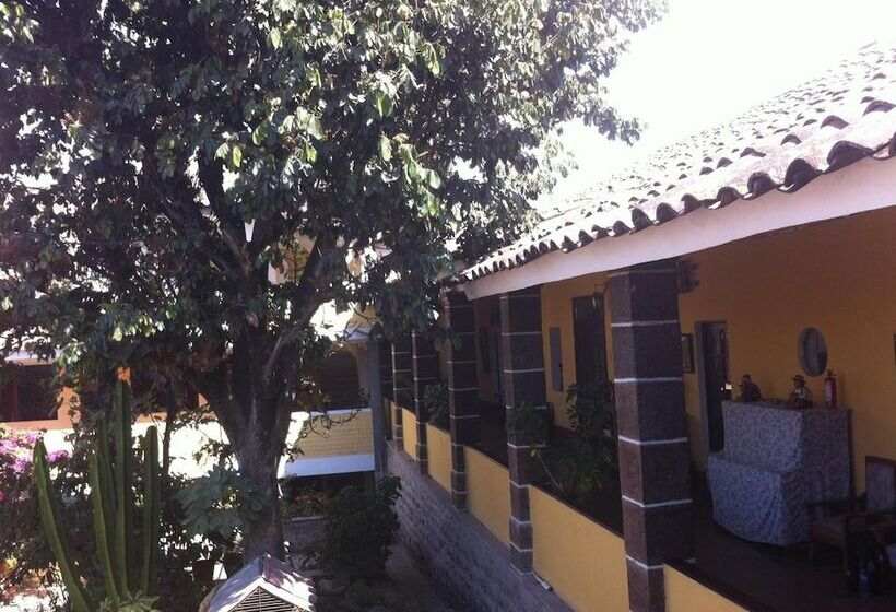 ユースホステル Hostal Tres Máscaras