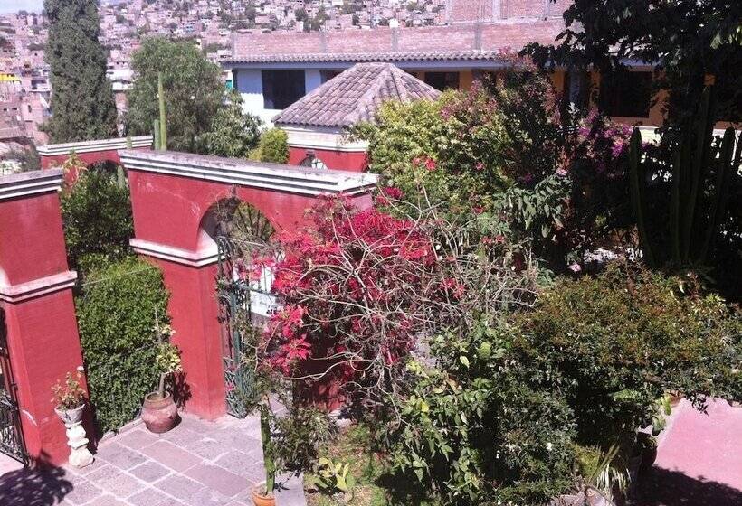 ユースホステル Hostal Tres Máscaras